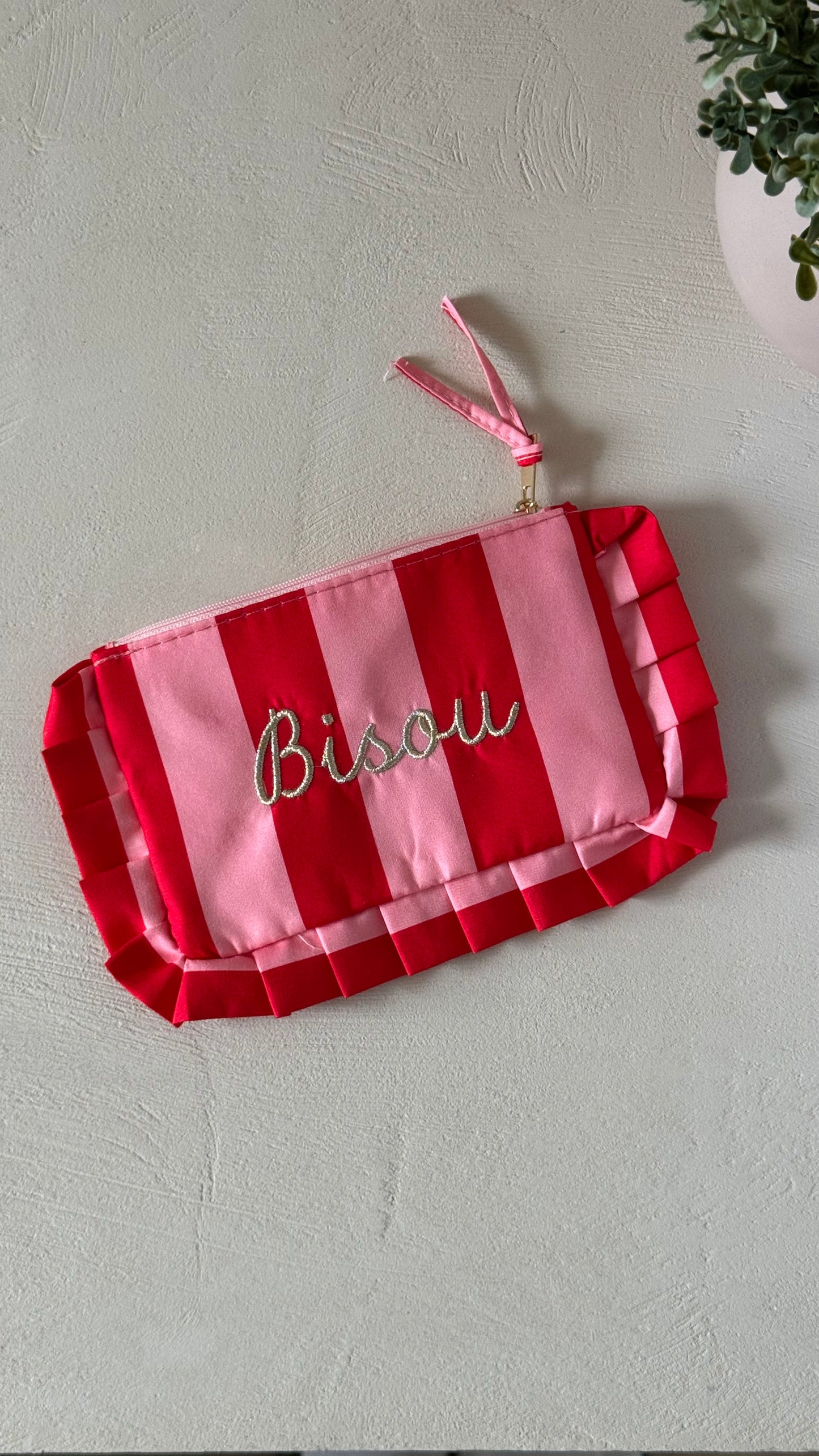 Trousse brodée Bisou rayée rouge/rose personnalisée