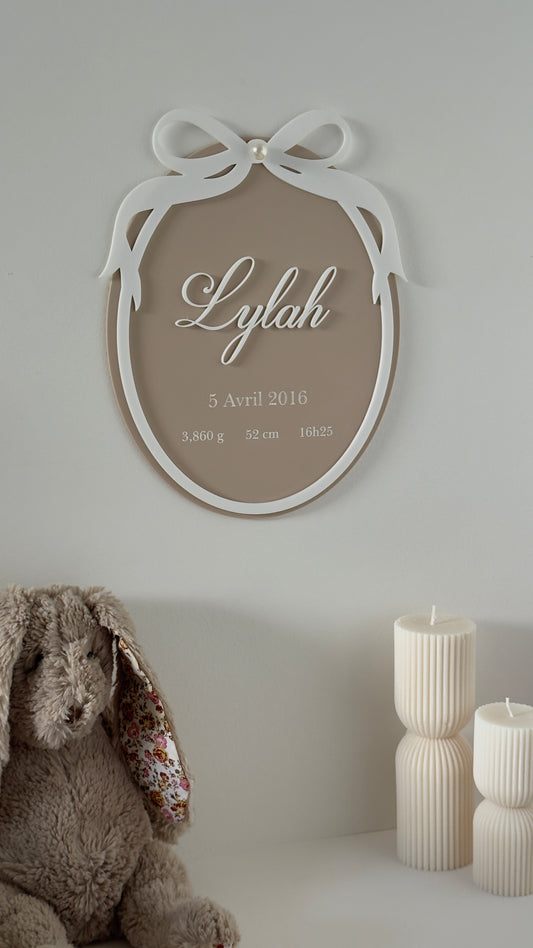 Personalized keepsake frame for a birth