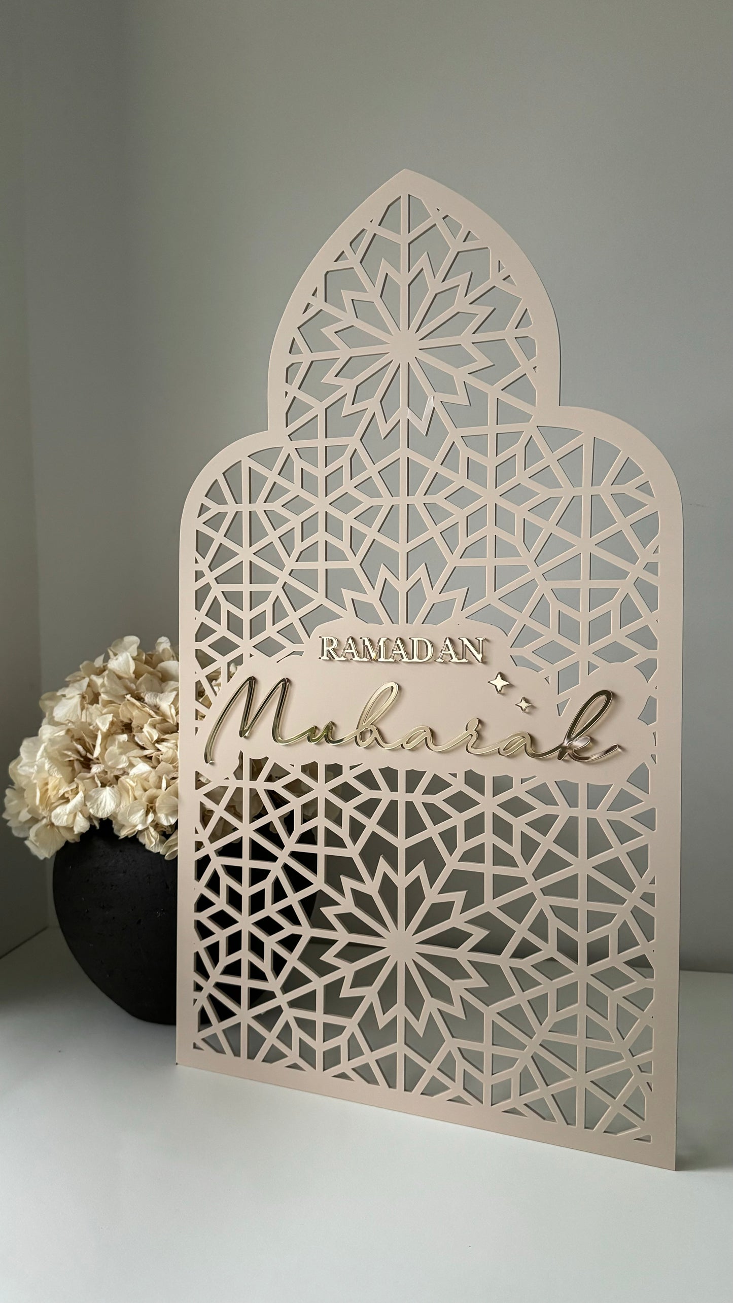 Ramadan Mubarak Openwork Sign