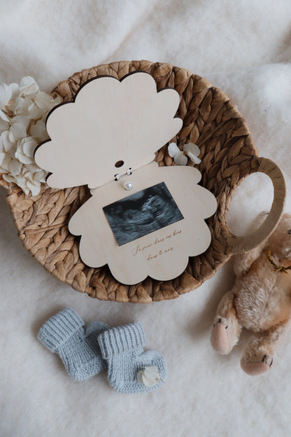 Shell pregnancy announcement card